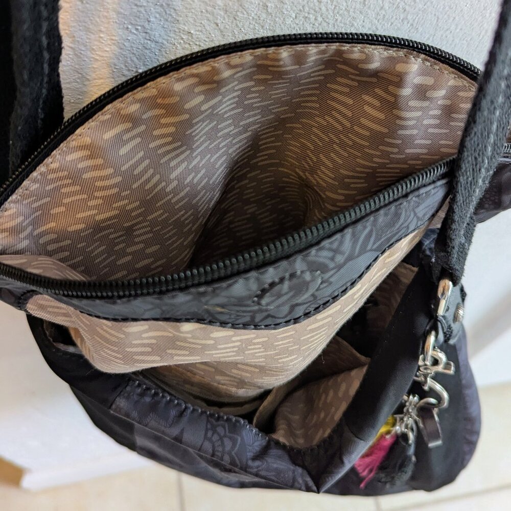 REDUCED Sakroots Eco-Twill Foldover Crossbody Charcoal/Black Spirit Desert - Picture 4 of 5